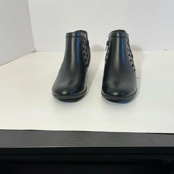 SODA Black Zip Up Ankle Bootie | Women Size 8.5 - Picture 12 of 14